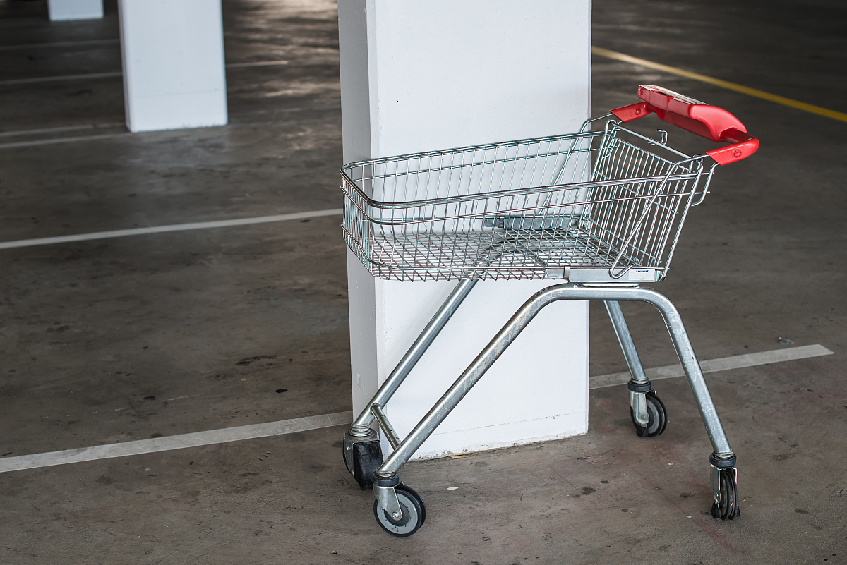 给一个制作一把80L的折叠聚拢型手推车并给出每个材料的尺寸及制作的中国的参考地址