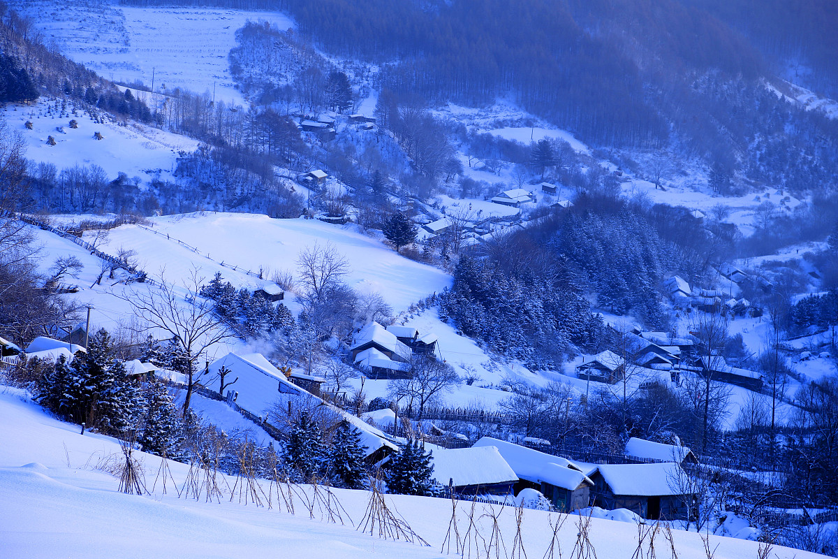 2017年01月06日,位于吉林省临江市花山镇20公里外的松岭雪村,海拔1200