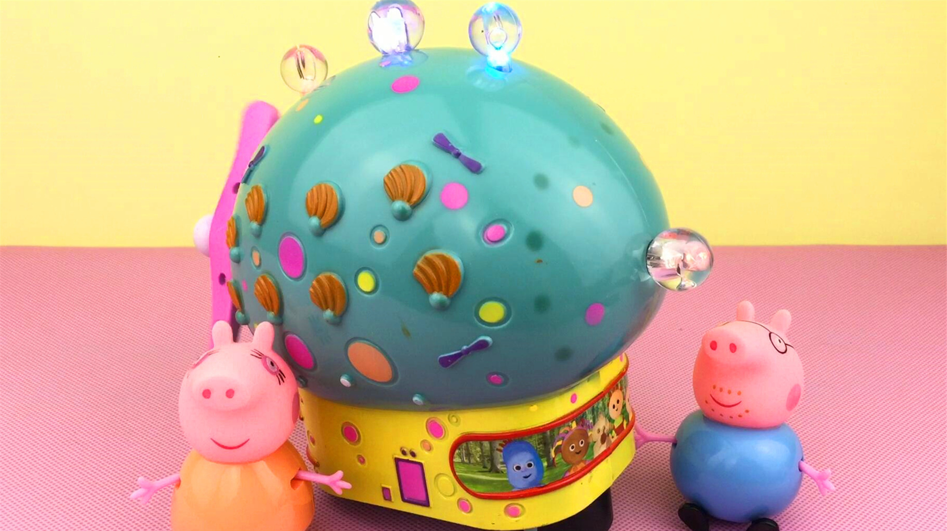 小猪佩奇的生日礼物-花园宝宝移动飞飞鱼