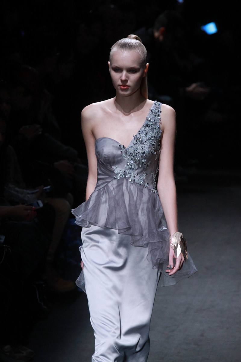 杭州服装职业高级中学2022年招生简章-培养高技能服装人才