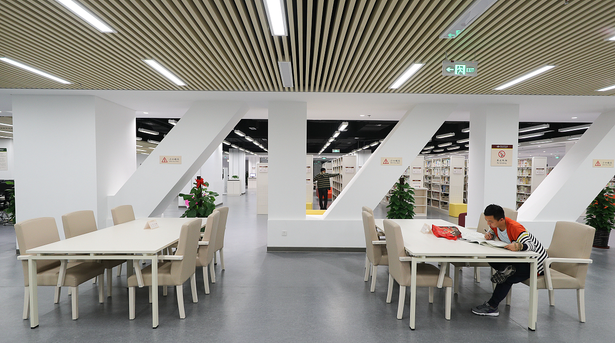 贵州2023年女生在中专学校学什么好