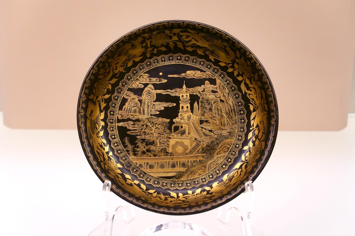 ***_***2018年11月15日 ,"千文万华——中国历代漆器艺术展"在上海博