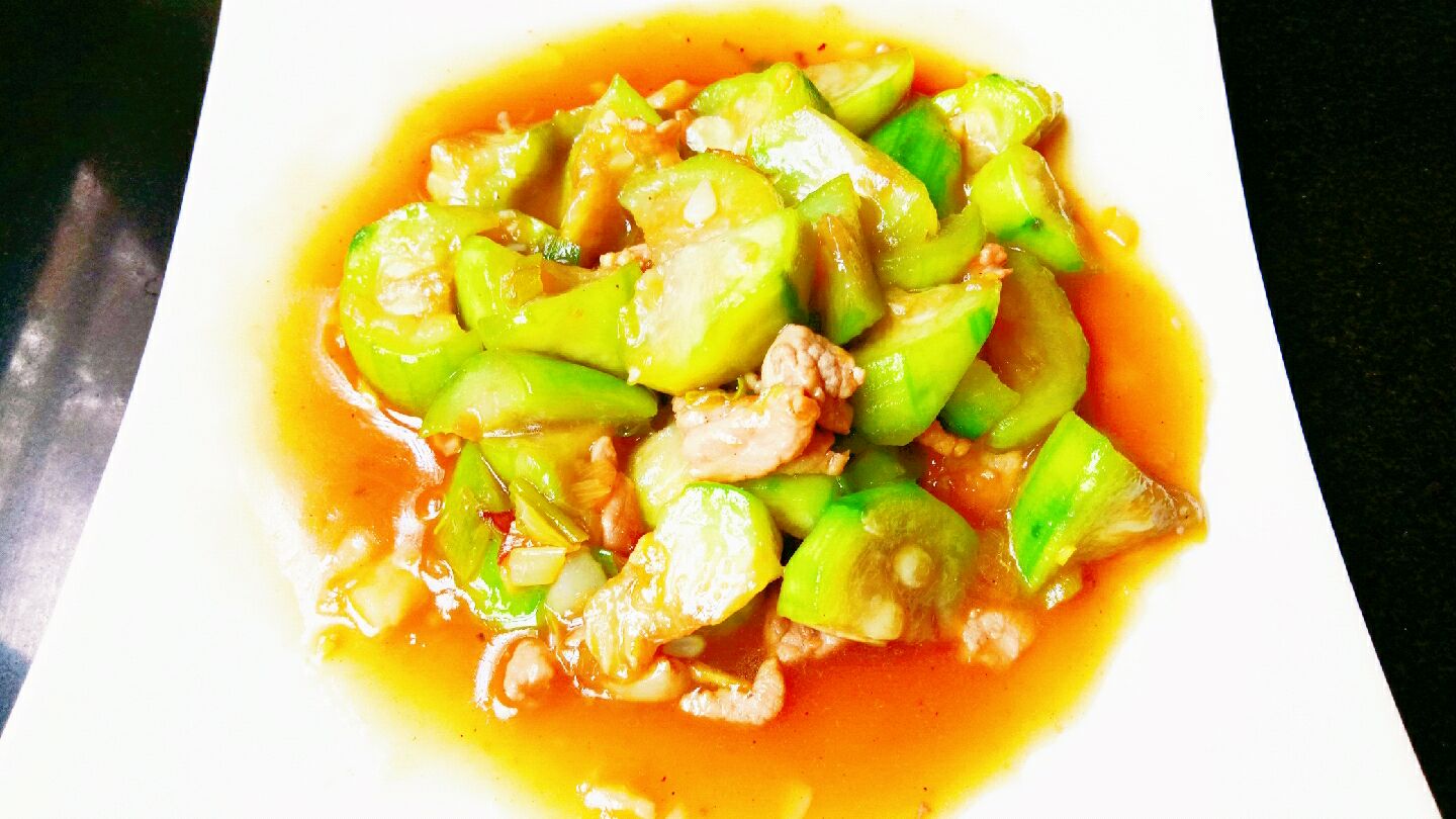 丝瓜炒肉做法! 原来掌握这点汤汁才入味 拌米饭太好吃了!