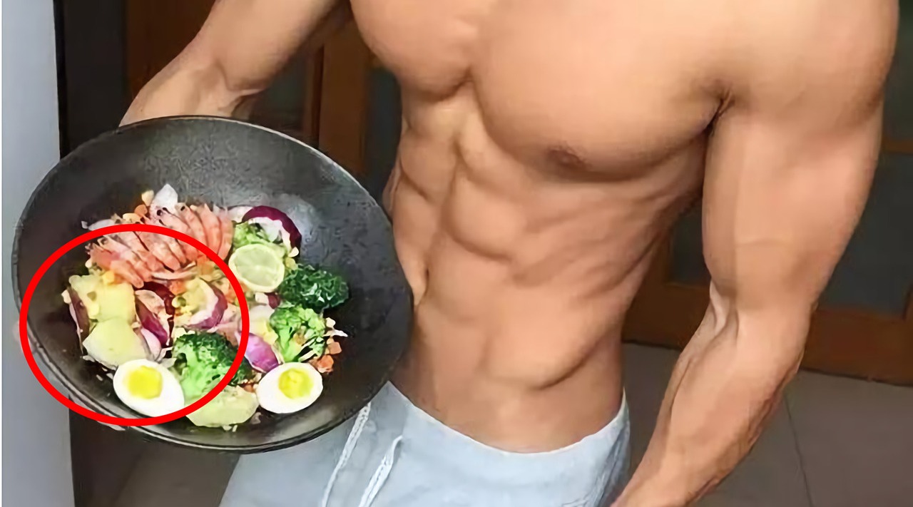 为何健身者只吃鸡胸肉,从来不吃鸡腿肉呢?今天总算知道了