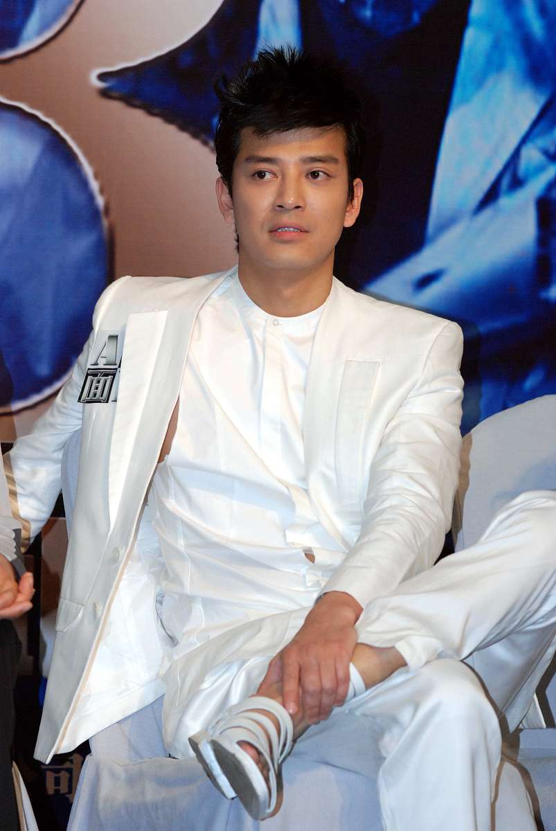2010年4月27日,杭州,电影《a面b面》举行演员见面会.***_***陈晓东+++