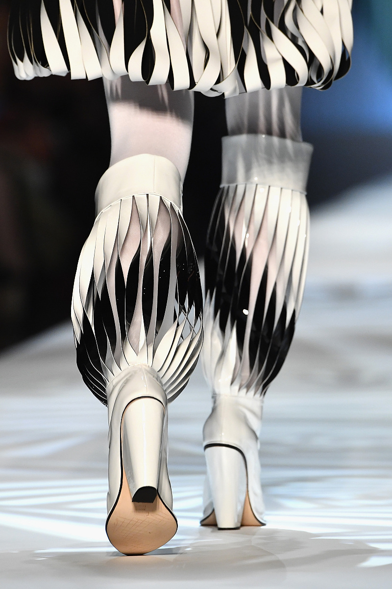 在线学籍管理系统参考文献 -  设计与实现案例