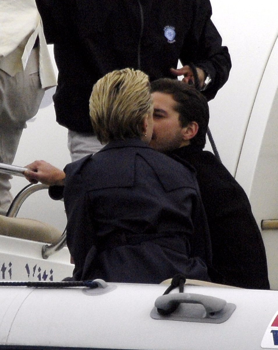 电影空间关系：前后、上下、左右，如何构建叙事与氛围？