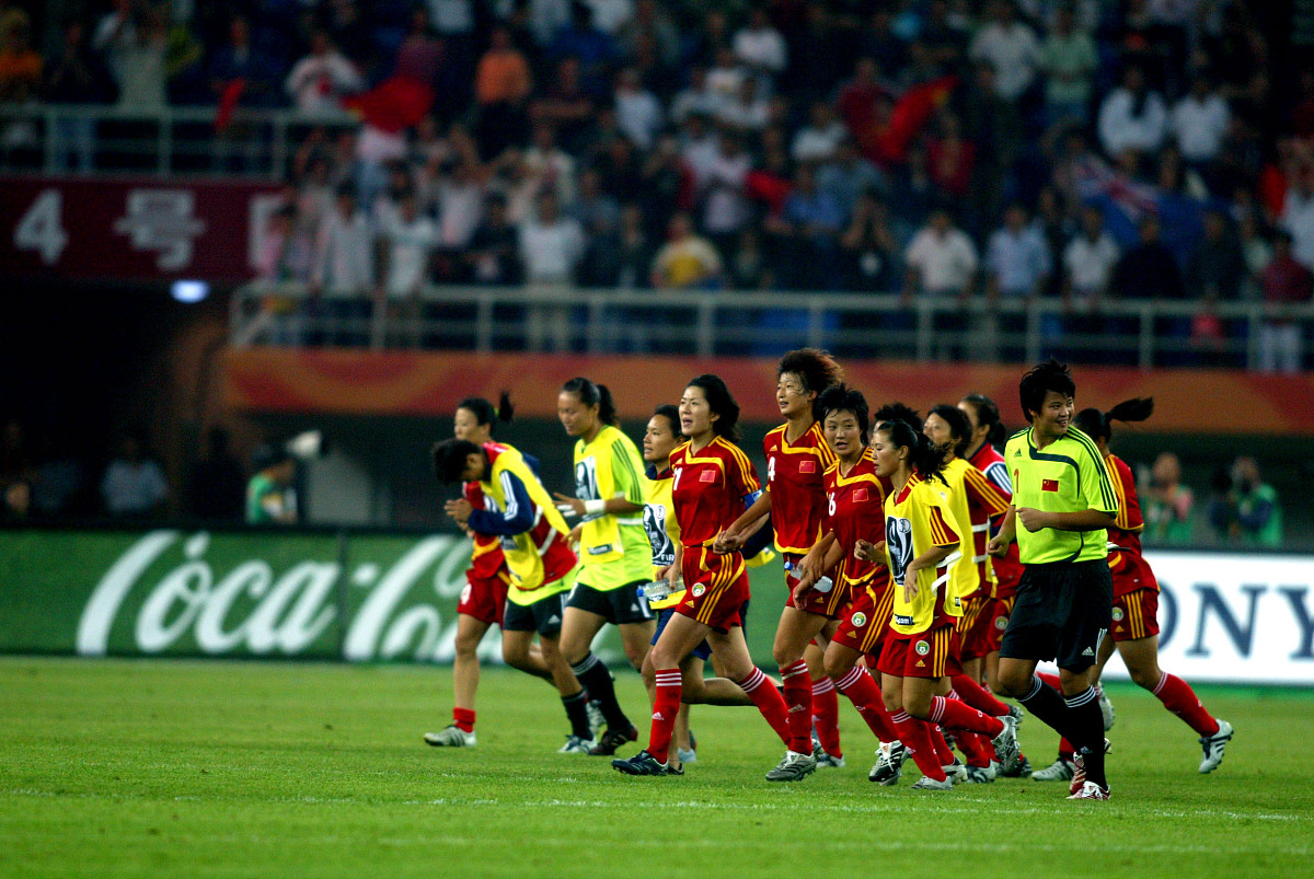 2007年9月20日,中国天津,女足世界杯d组比赛,中国队对阵新西兰队.中国
