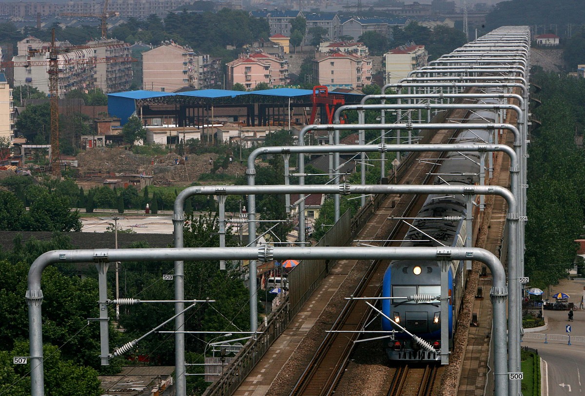 重庆市铁路学校的电气化轨道供电专业招初中生吗