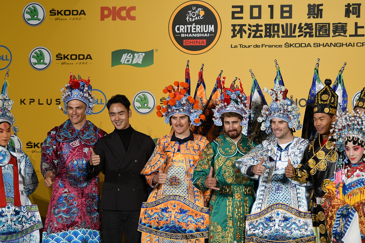 施工单位副总经理述职报告：市场开发与成本管理