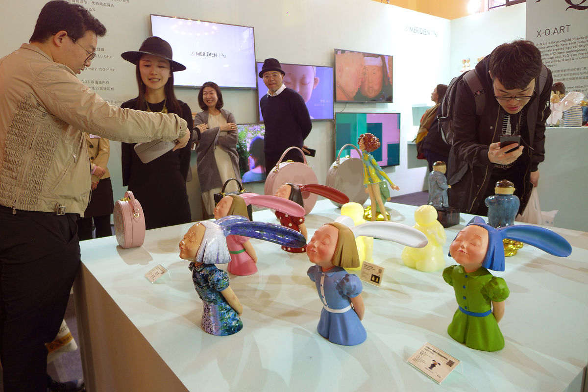 用museum、cook、player、chess、play chess、come on写3岁小学生的英文作文