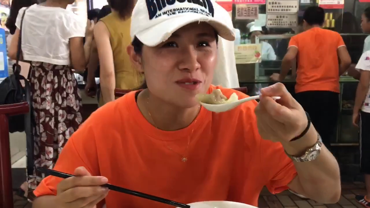 游客来合肥必吃的美食,庐州烤鸭店,百年经典特色美食