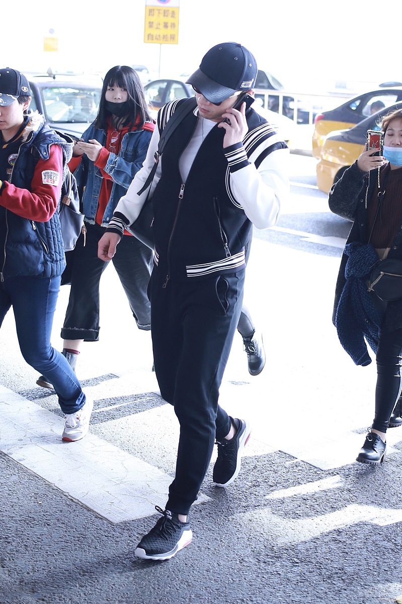 初中运动会加油口号大全：50-60字燃爆全场