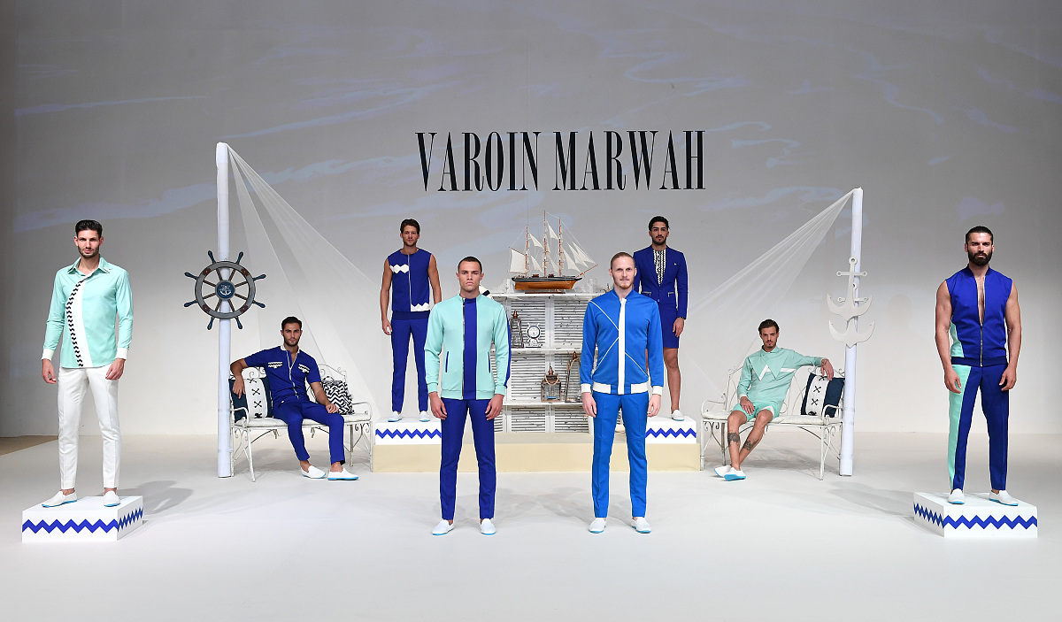 当地时间2016年10月23日,迪拜,2017春夏迪拜时装周:varoin marwah 品