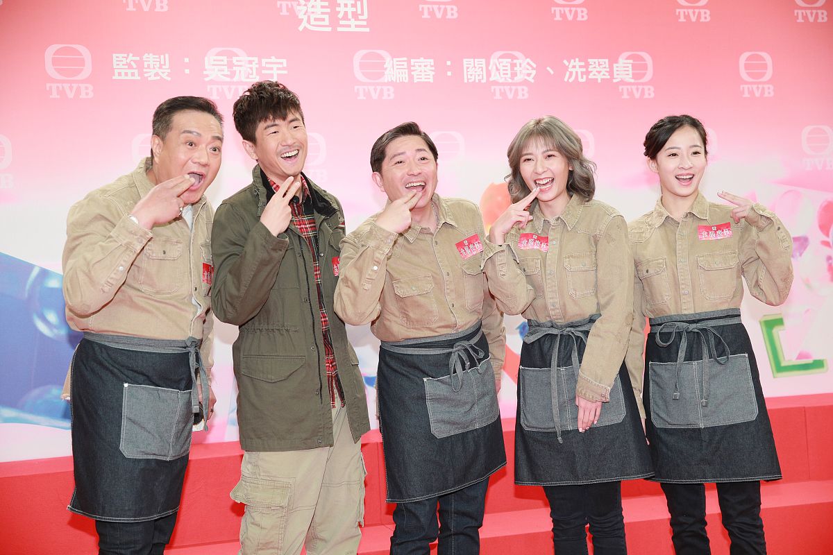 2019年12月30日,香港,明星出席新剧《食脑丧b》试造型 活动.