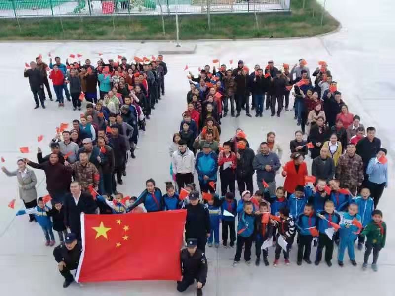 我愛你中國!新疆各族婦女姐妹向祖國母親深情告白!
