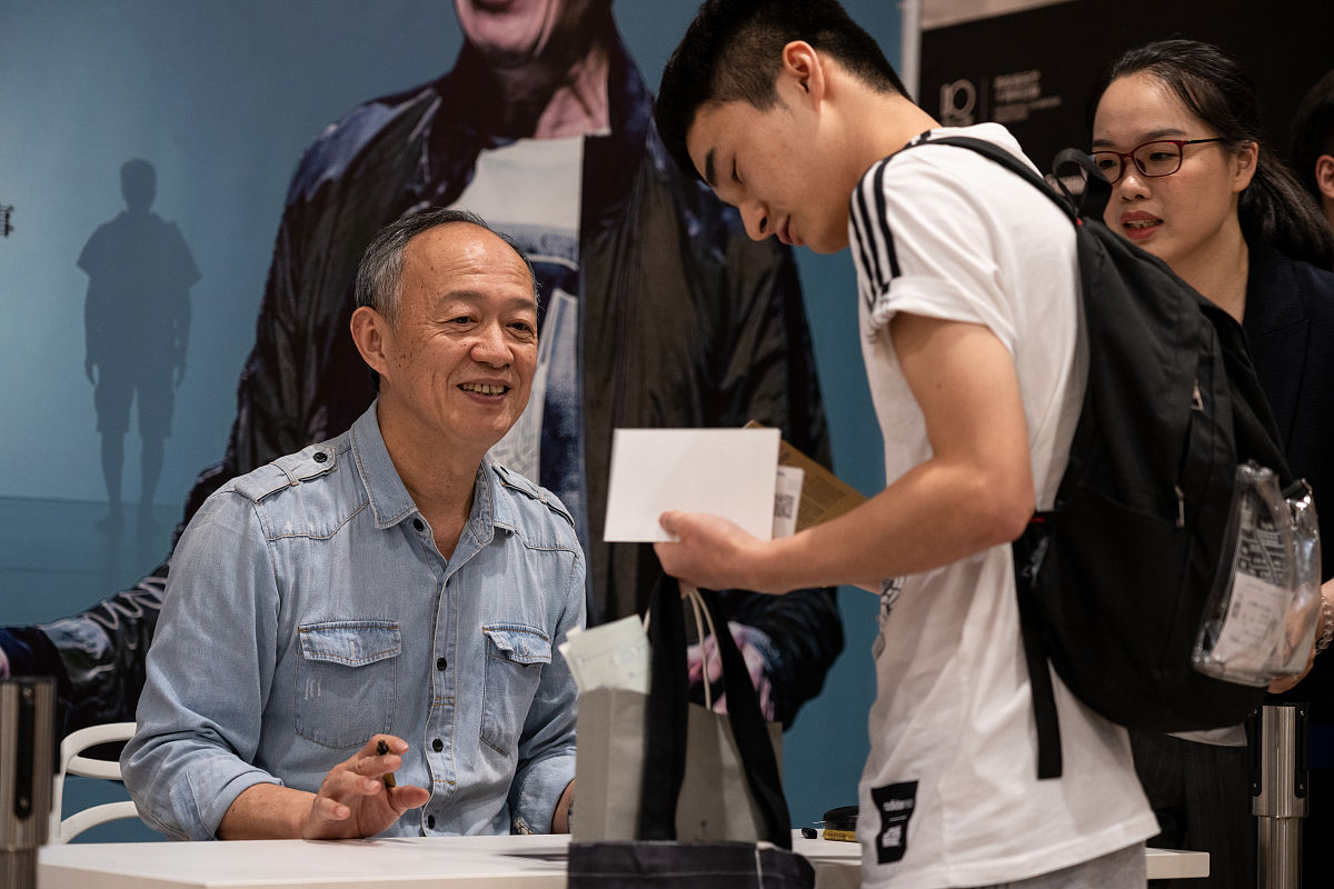 2019年7月17日,陕西西安,金士杰携《演员实验教室》现身西安音乐厅.金
