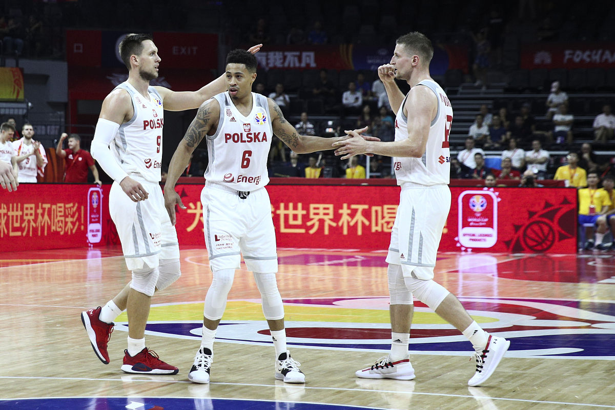 2019年9月6日,广东佛山,2019男篮世界杯小组赛次轮i组,波兰vs俄罗斯.