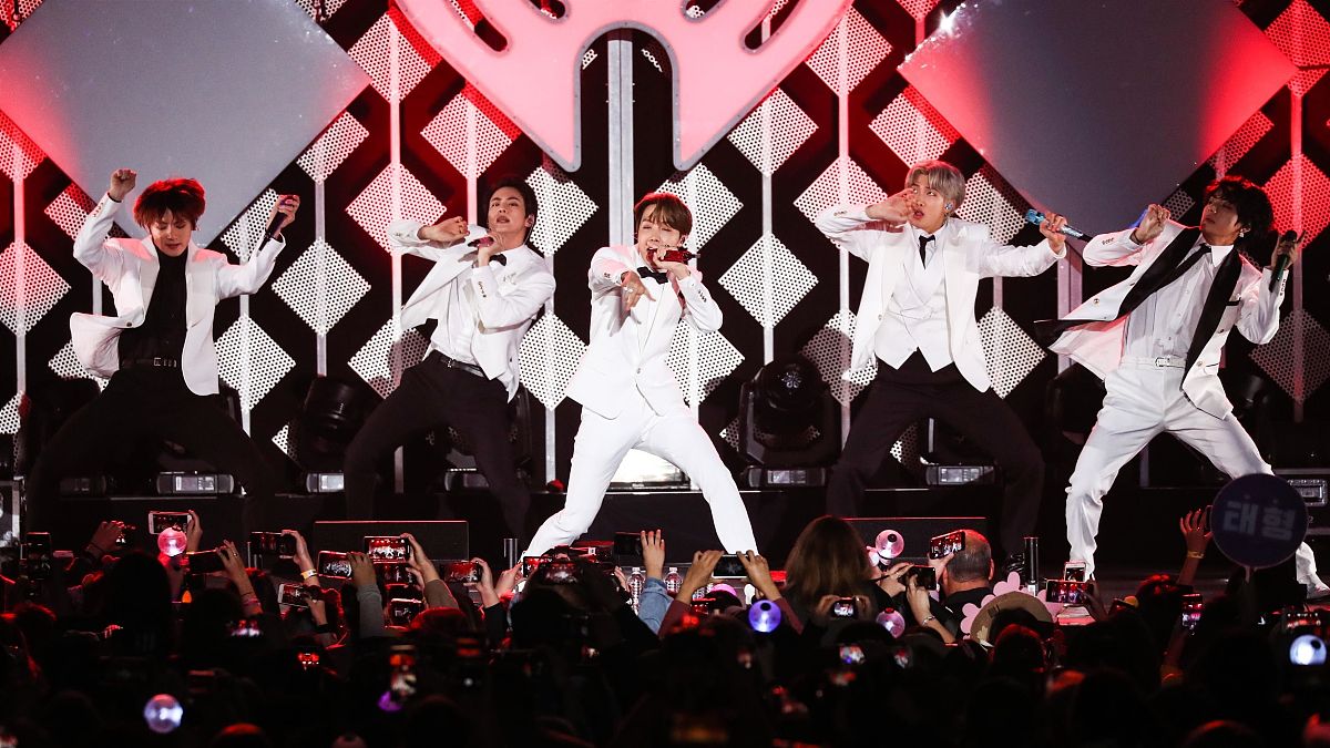 当地时间2019年12月6日,美国加利福尼亚,kiis fm's jingle ball 2019 