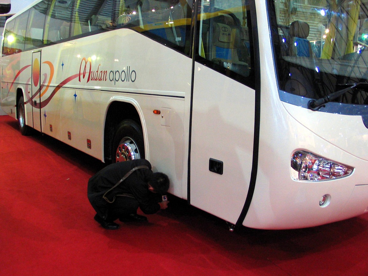 丰田考斯特汽车的市场销售情况和竞争对手怎么样？