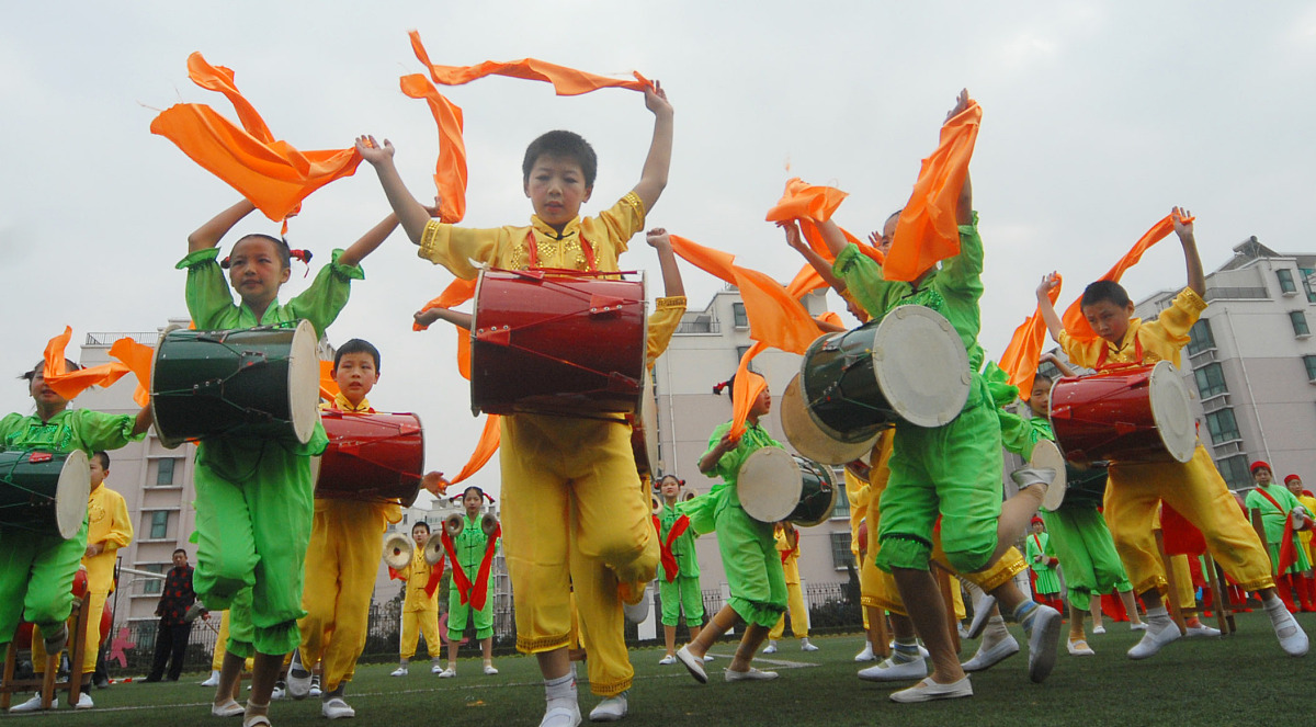 信息稿少数民族童趣迎六一阅读伴成长