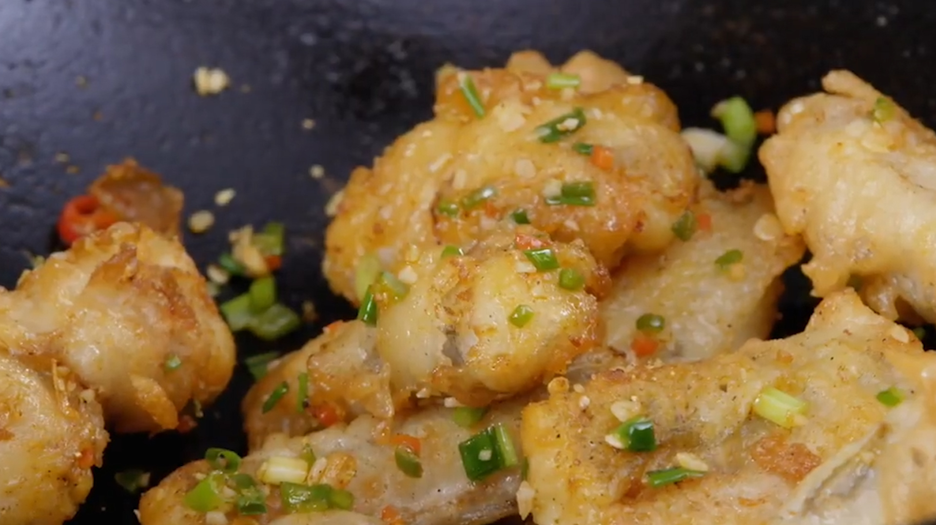 它是“仙女鱼目”,全身只有一根刺,肉质鲜美,营养丰富