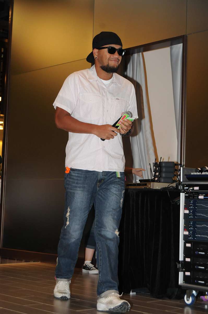 2011年7月10日,上海,张震岳新专辑《我想要的感觉》举行发布会.***_**