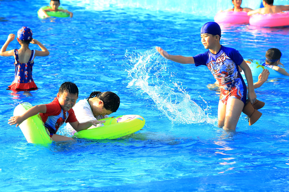 难忘的暑假之旅：玩转海边，收获满满！