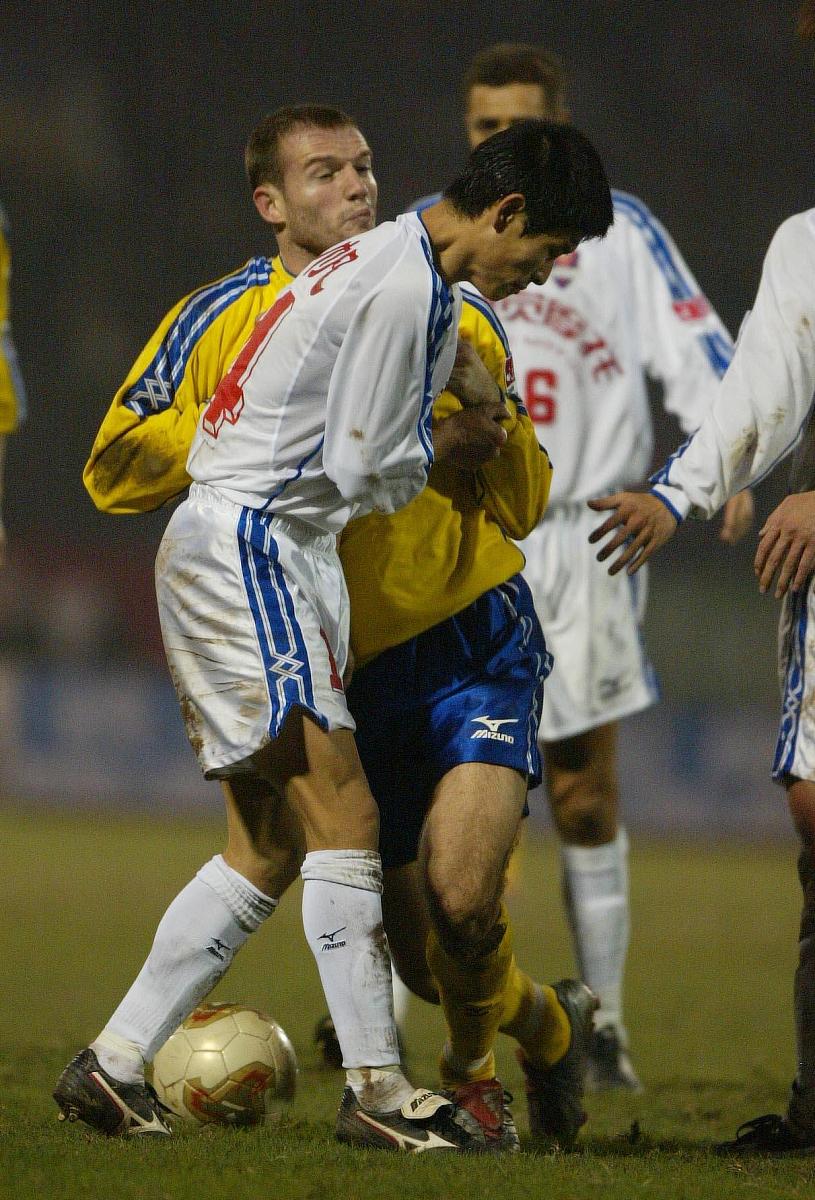 20条回复：	中国足协连开四张罚单！涉不文明观赛、比赛中侮辱对手等行为