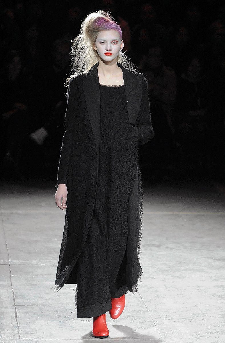 2009年3月9日讯,巴黎,09 巴黎时装周(秋冬).yohji yamamoto 品牌秀场.