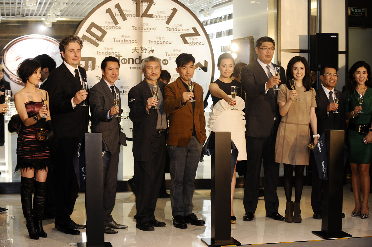2011年11月3日,北京,明星代理的某著名腕表品牌在北京开店.刘嘉玲开新