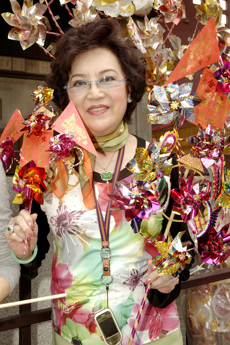 请举例日本动画电影跨界营销的ip