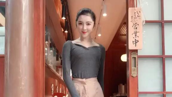 寿司店门口跳中国古典舞,老板不会炒我鱿鱼吧?