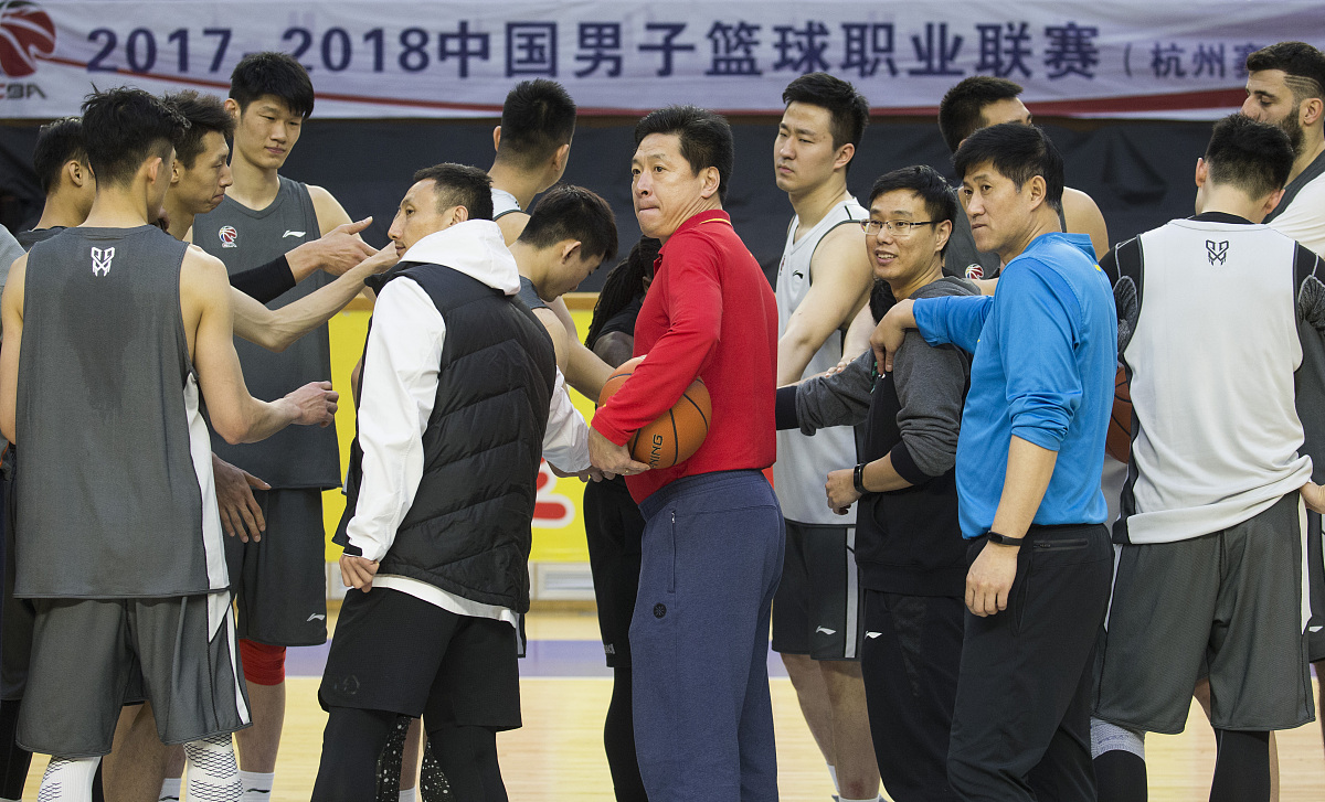 李春江：中国篮球界传奇教练，入选国家五人教练人才库