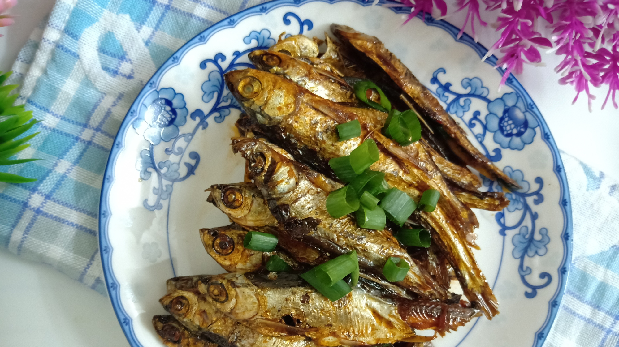 香煎小鱼干,简简单单的炒法,但却香美无比