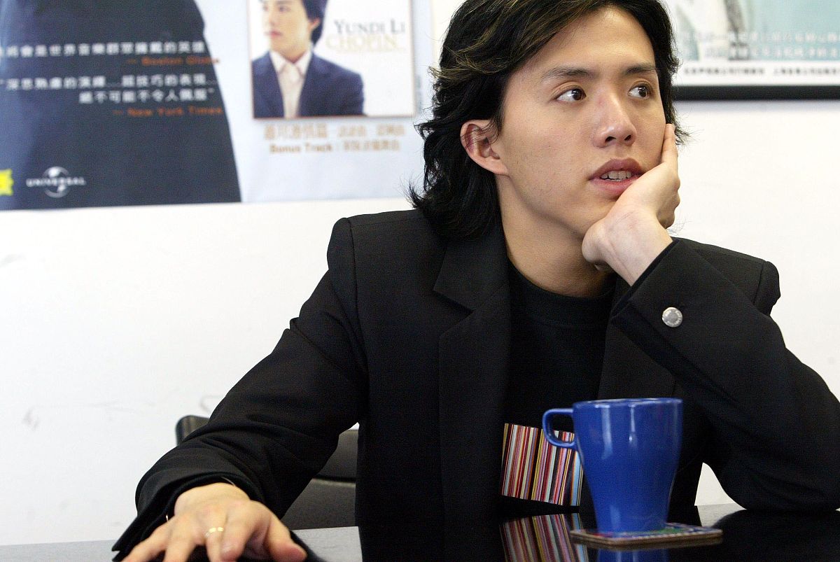 2004年12月20日,北京,钢琴神童李云迪第三张个人专辑《李云迪-肖邦诙