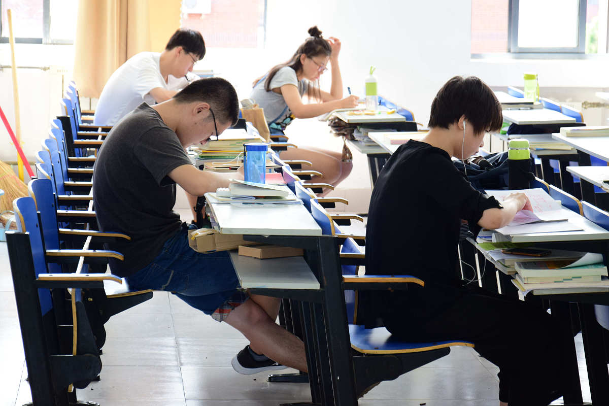 自习室暑假社会实践学年总结