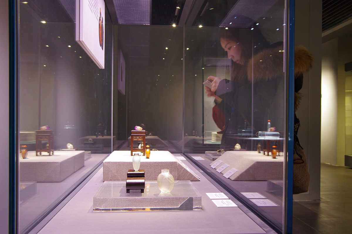 从材质需求、品类需求、生活需求三个方面分析6月份中国南北方服装差异