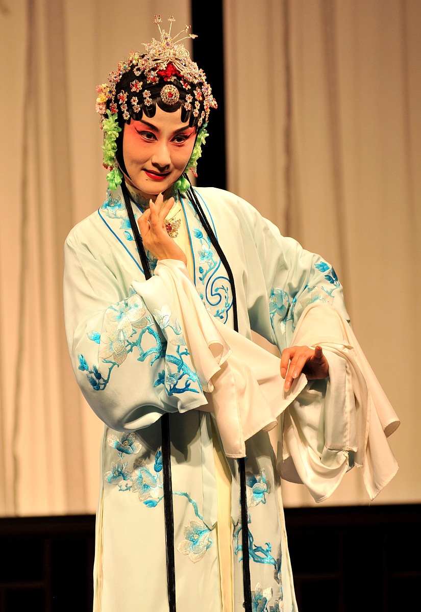 2009年6月26日,南京,昆剧《钗钏记 落园》由江苏省昆剧院演出.***_***