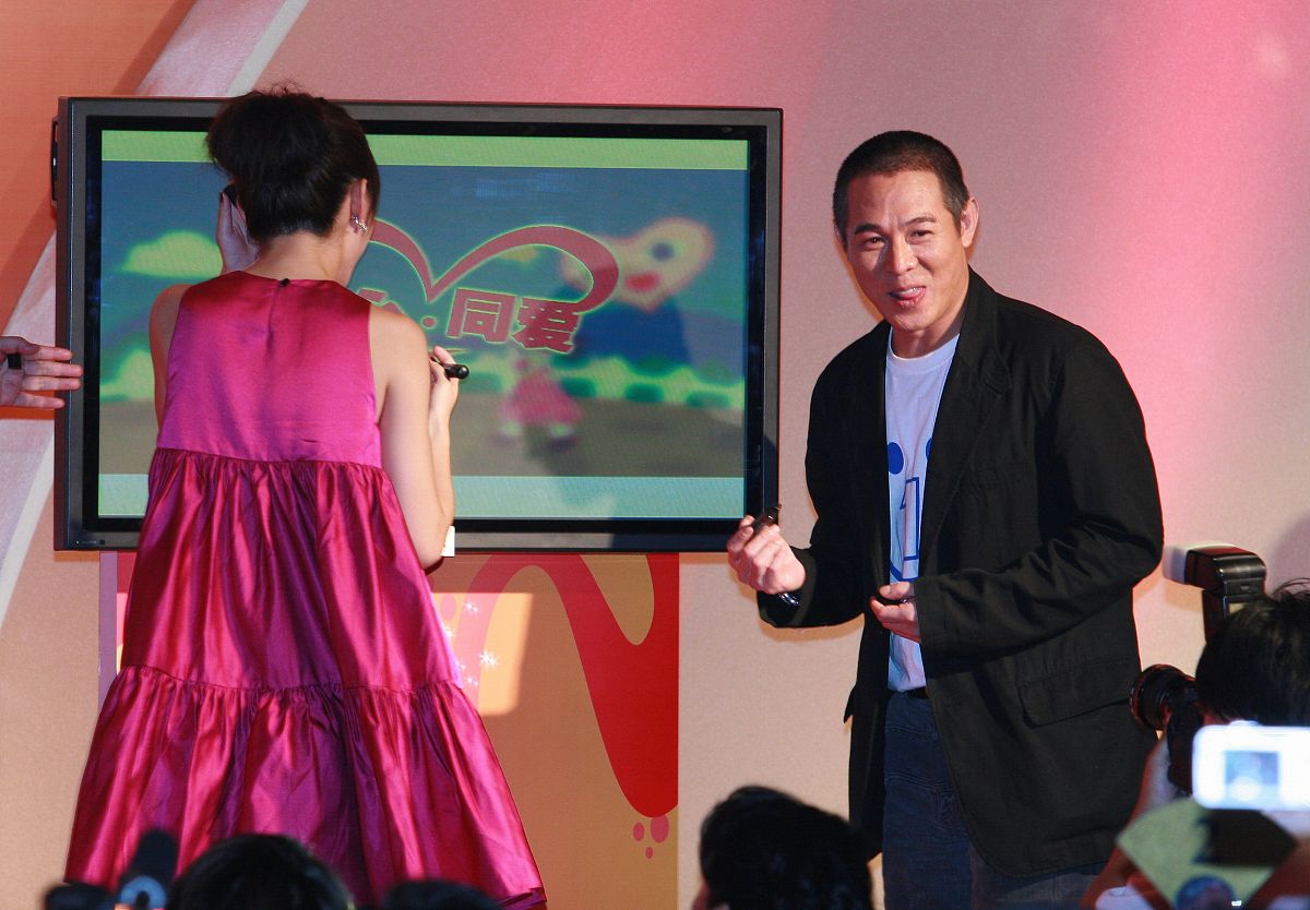 2007年8月31日,李连杰"1基金"慈善拍卖晚会.李连杰,孙俪+++_+++