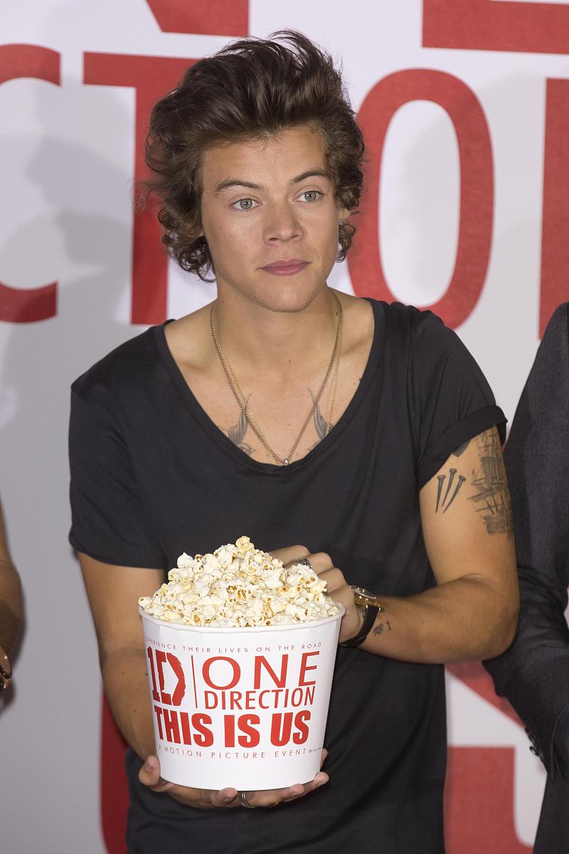 本人石一名小学计算机教师本学期主要讲三年级的scratch编程六年级的3Done。请帮我写一个学期末的个人工作总结