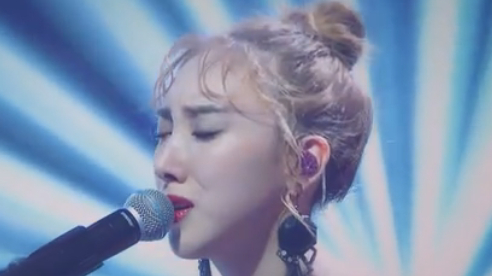 #这样唱好美# 【许靖韵翻唱经典歌曲《囚鸟》,化身黑天鹅不愧是实力vocal】11月29日