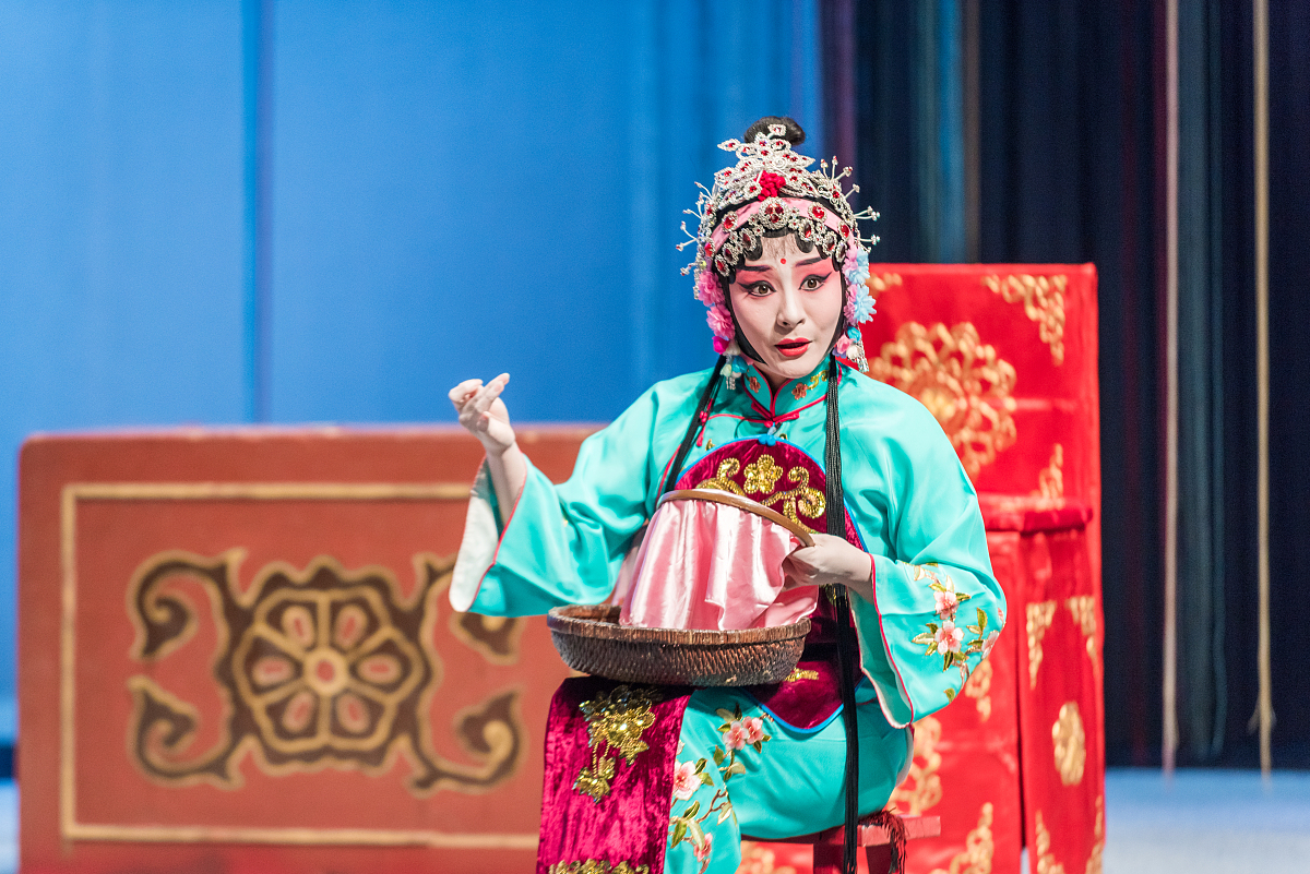2017年03月15日,上海,上京青年演员上海大剧院演绎京剧《柜中缘》并与