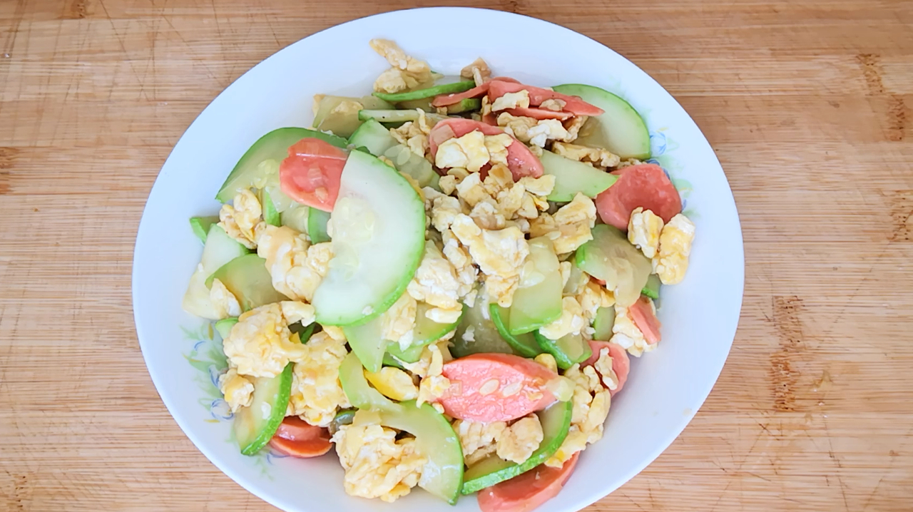 春季炒菜,用角瓜好,简单味美,让人食欲大增