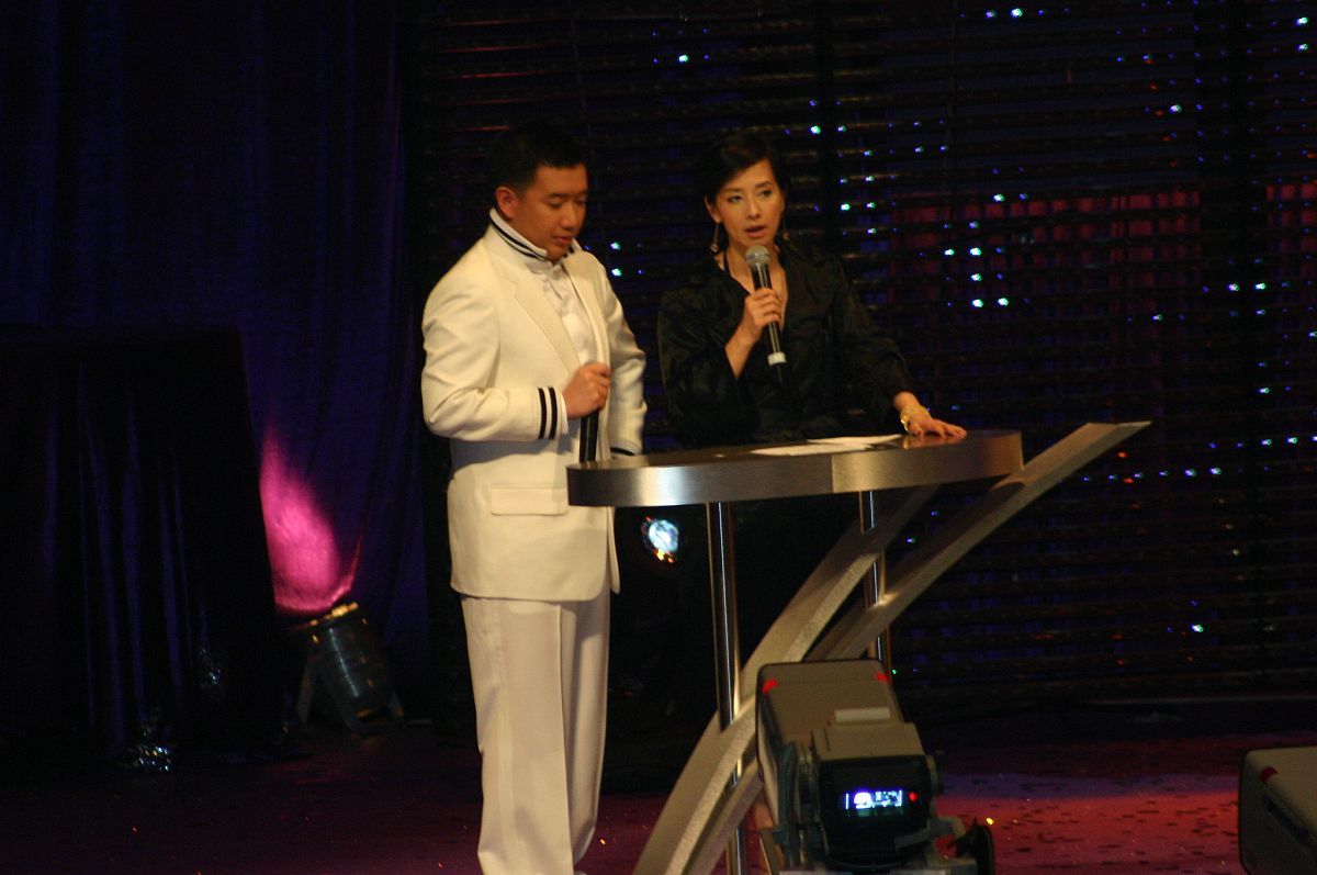 写谢玉银节日脚本