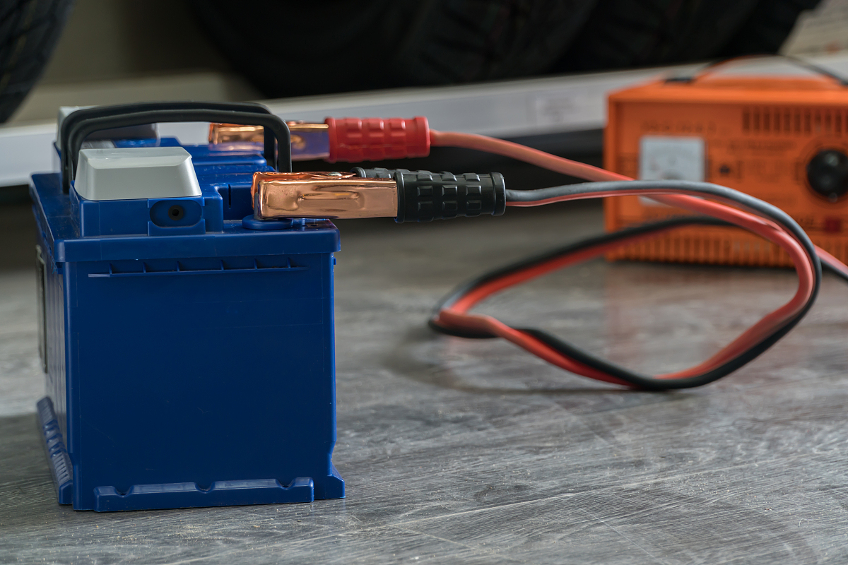 爱瑞德冲击钻电池与振动器通用吗？