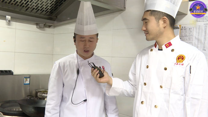 星星视频|吃两千只海参长大的海参斑鱼,老于现场教你做!