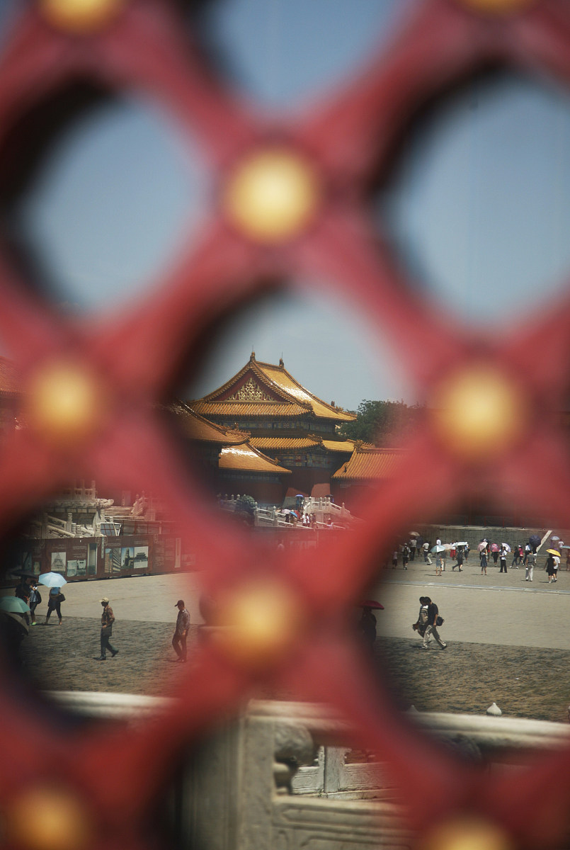 请参考以下内容重新生成一篇不少于800汉字的原创文章。主题是：《八大古都是哪几个城市中国八大古都最新排名》语言要幽默口语化。西安、洛阳、南京、北京、开封、杭州、安阳和郑州