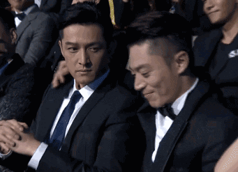 林心如只出一招：霍建華出行守規矩，不敢偷瞄張天愛香肩美腿