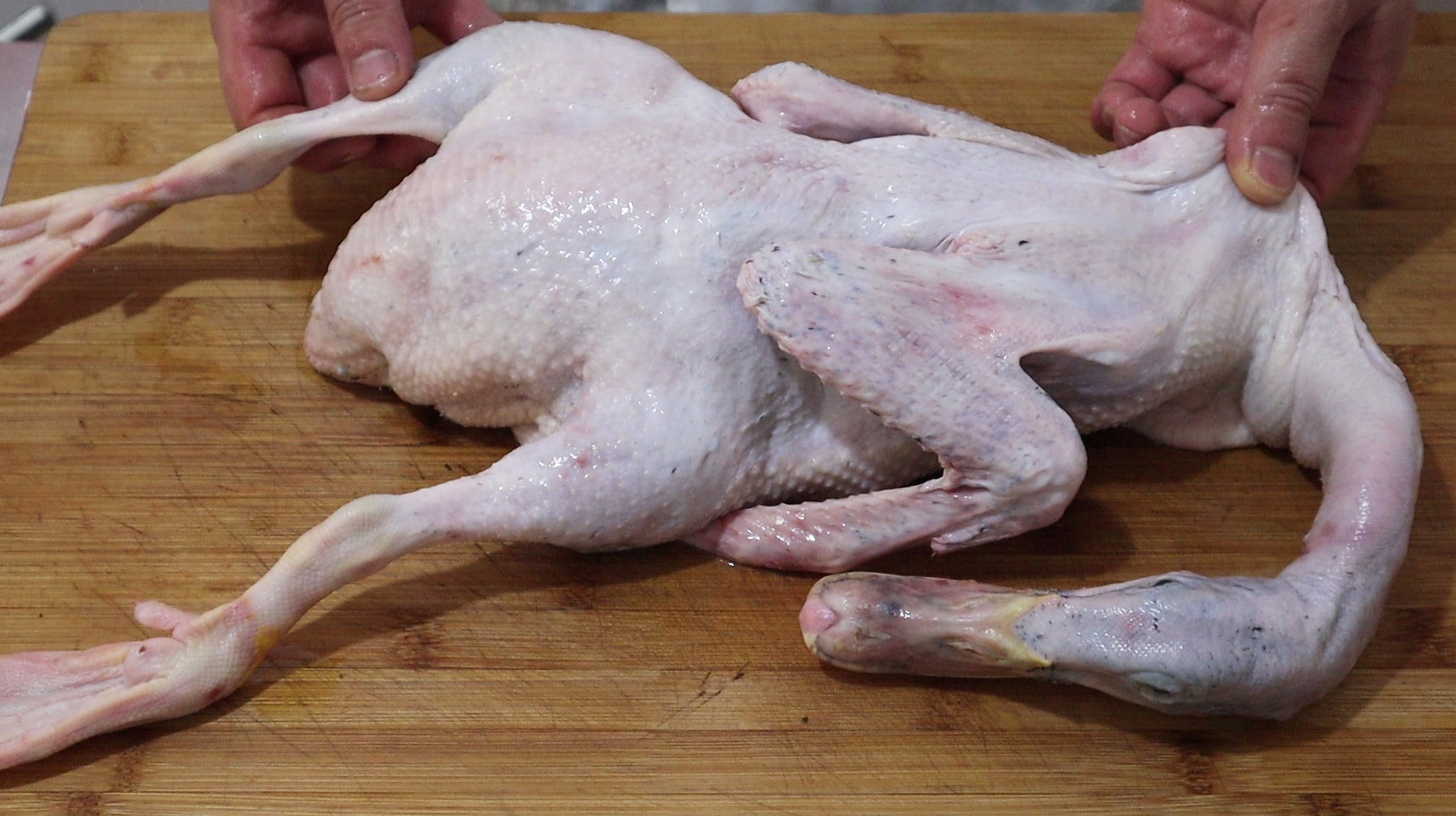 这才是啤酒鸭的正确做法,味道很赞,香气四溢,吃一次就念念不忘